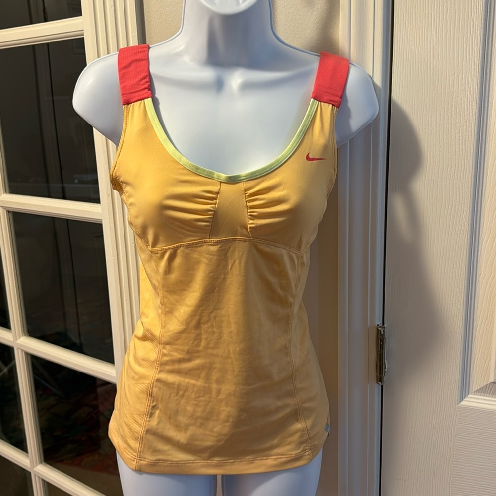 Nike workout top